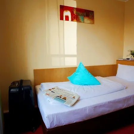Atomis Hotel 3*