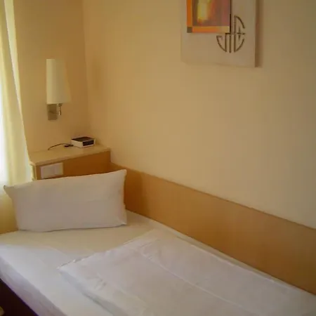 Hotel Atomis 3*