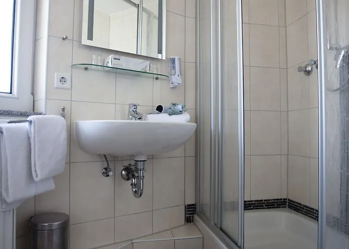 Atomis Hotel 3*