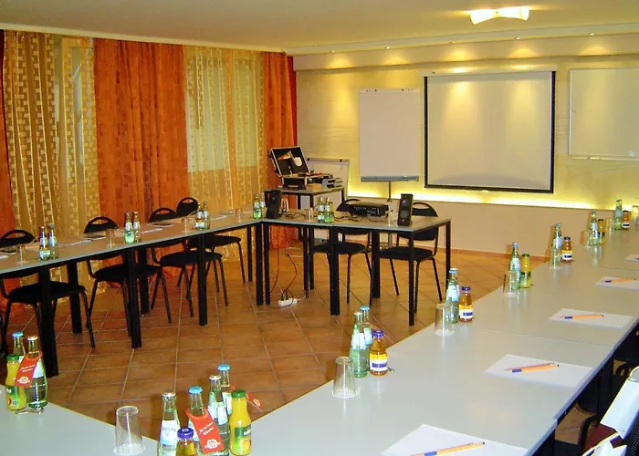 Hotel Atomis