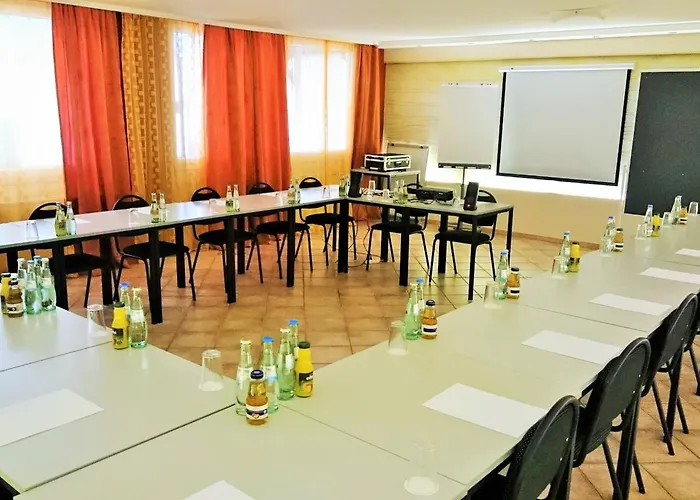 Atomis Hotel 3*