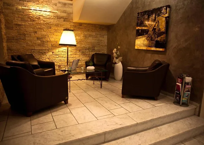 Atomis Hotel 3*