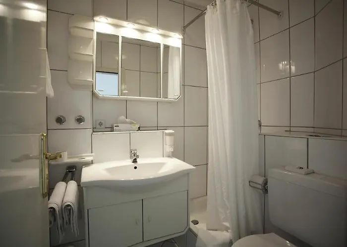Atomis Hotel