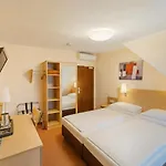 Atomis Szálloda 3*