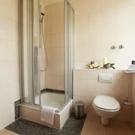 Atomis Hotel