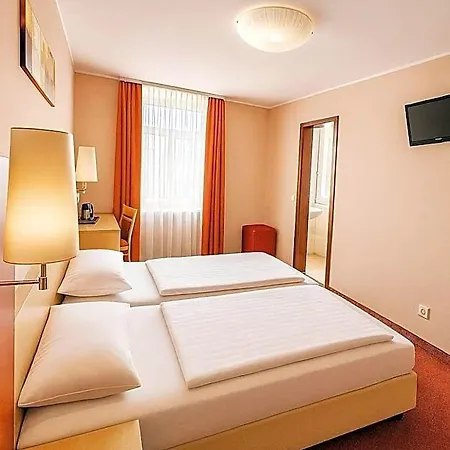 Petersburg Superior Hotel 3*