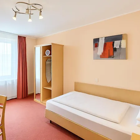 Atomis 3* Düsseldorf