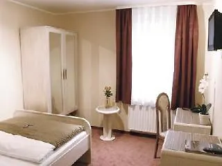 Atomis Szálloda Düsseldorf